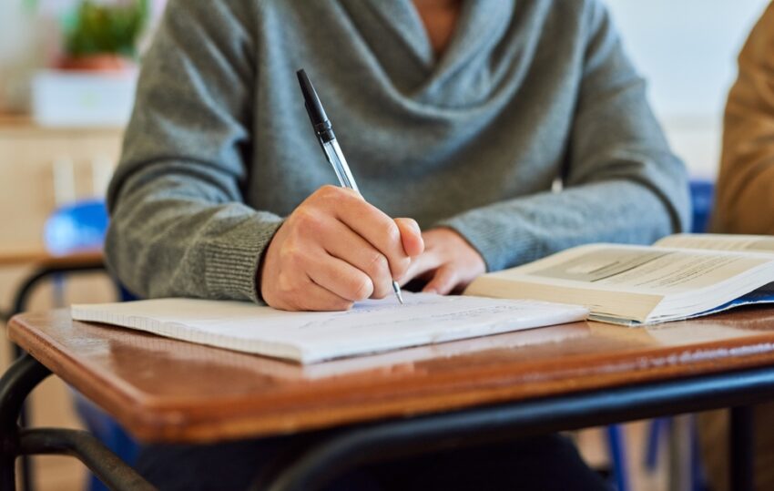 Busy UK students hire assignment writing services to manage complex homework and meet deadlines.