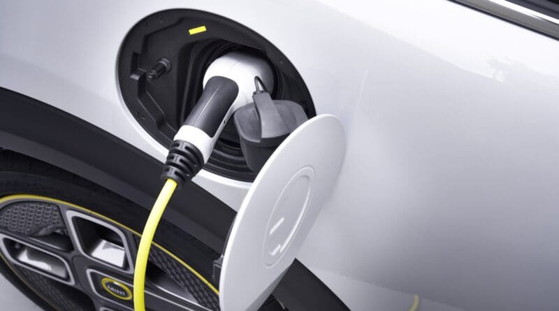 MINI-Electric-used-exterior-charging