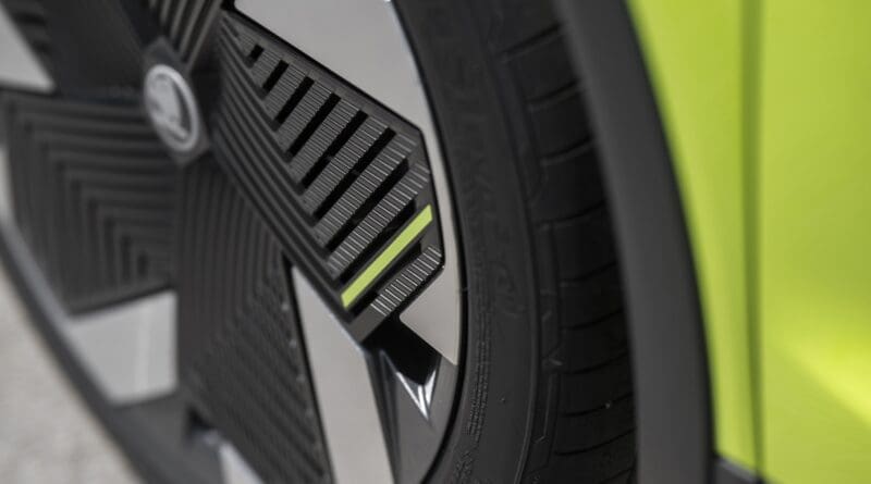 EV-wheel-size-Skoda-Elroq-vRS