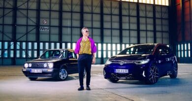 VW-ID.3-GTX-fire-and-ice-purple-disco-machine