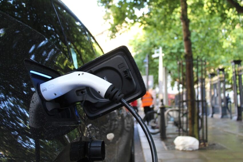 Remember long car journeys back in the days? Chances are that the vehicle was only equipped with an audio device. Fast forward to today’s SUVs, and the advances in tech are mind-blowing.