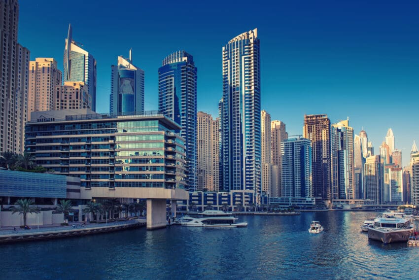 Dubai feels like a city of the future. On one side, you’re seeing skyscrapers reaching the limits of the sky. On the other hand? Endless golden desserts stretch to the other side. And what’s in between? It’s the mega malls, old-school souks, and exciting adventures, all blended in one place. 