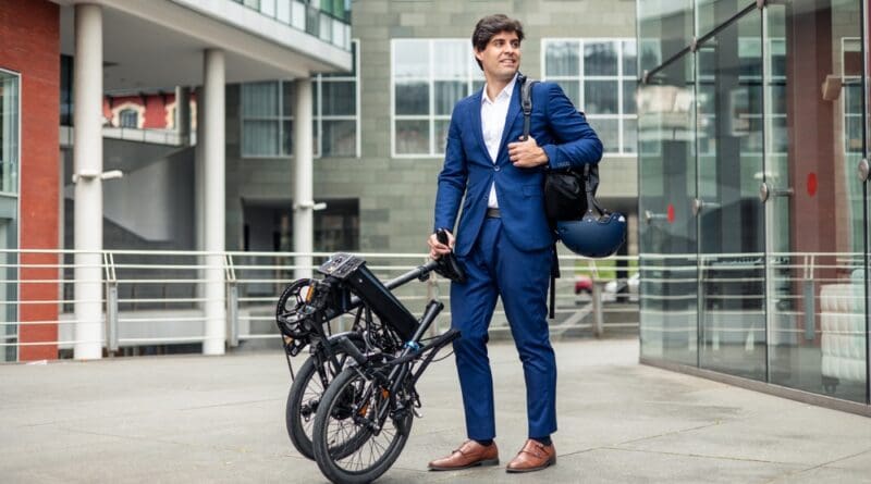 If you live in a small apartment — especially in a bustling city — then you know that every bit of space counts. With tight hallways, narrow stairwells, and limited storage capacity, bringing in a full-size bike can be like trying to park a car in your hallway.