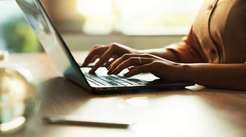 College deadlines breathing down your neck? Research paper making you lose your mind? Join the club. Thousands of stressed students turn to writing services when they're drowning in work. Thank God for Reddit's brutally honest reviews. No marketing garbage here—just the real deal.