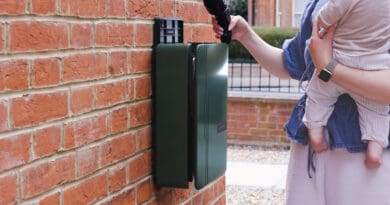andersen home charger illustrating tie-up with intelligent octopus go tariff