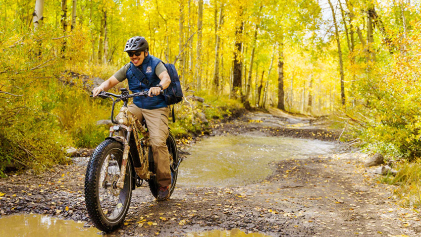 Across city streets and rugged trails, a new type of ride is quietly winning over cycling enthusiasts — the fat-tire electric bike.