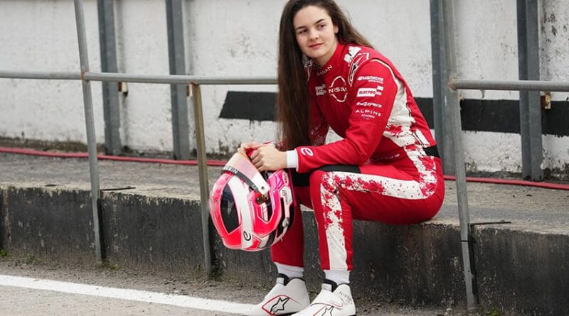 Abbi Pulling will be back on track with Nissan Formula E Team later this month as the F1 Academy champion and simulator driver takes part in the all-female Formula E Women’s Test at Circuit Ricardo Tormo, Valencia.
