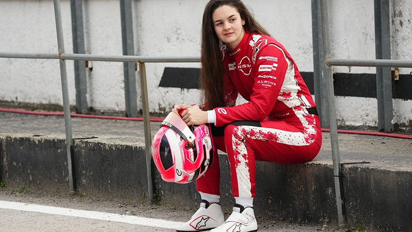 Abbi Pulling will be back on track with Nissan Formula E Team later this month as the F1 Academy champion and simulator driver takes part in the all-female Formula E Women’s Test at Circuit Ricardo Tormo, Valencia.