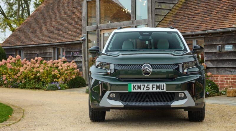 Citroen-e-c3-Aircross-front-end-montana-green