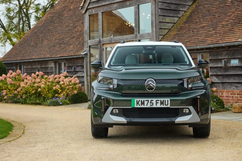 Citroen-e-c3-Aircross-front-end-montana-green