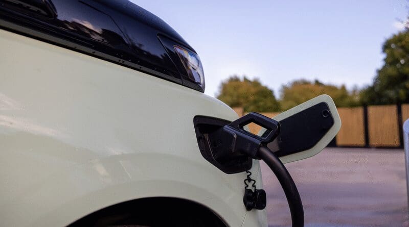 Farizon-hypervolt-chargepoint