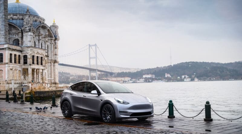 used tesla model y buying guide main image