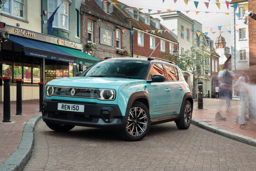 renault 4 review main image