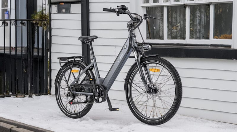 When I first saw the spec sheet for the Engwe P275 SE — torque‑sensor motor, hydraulic brakes, integrated lights, mudguards and a sturdy rear rack — all for just a whisker over £1,000 — I admit I was sceptical.